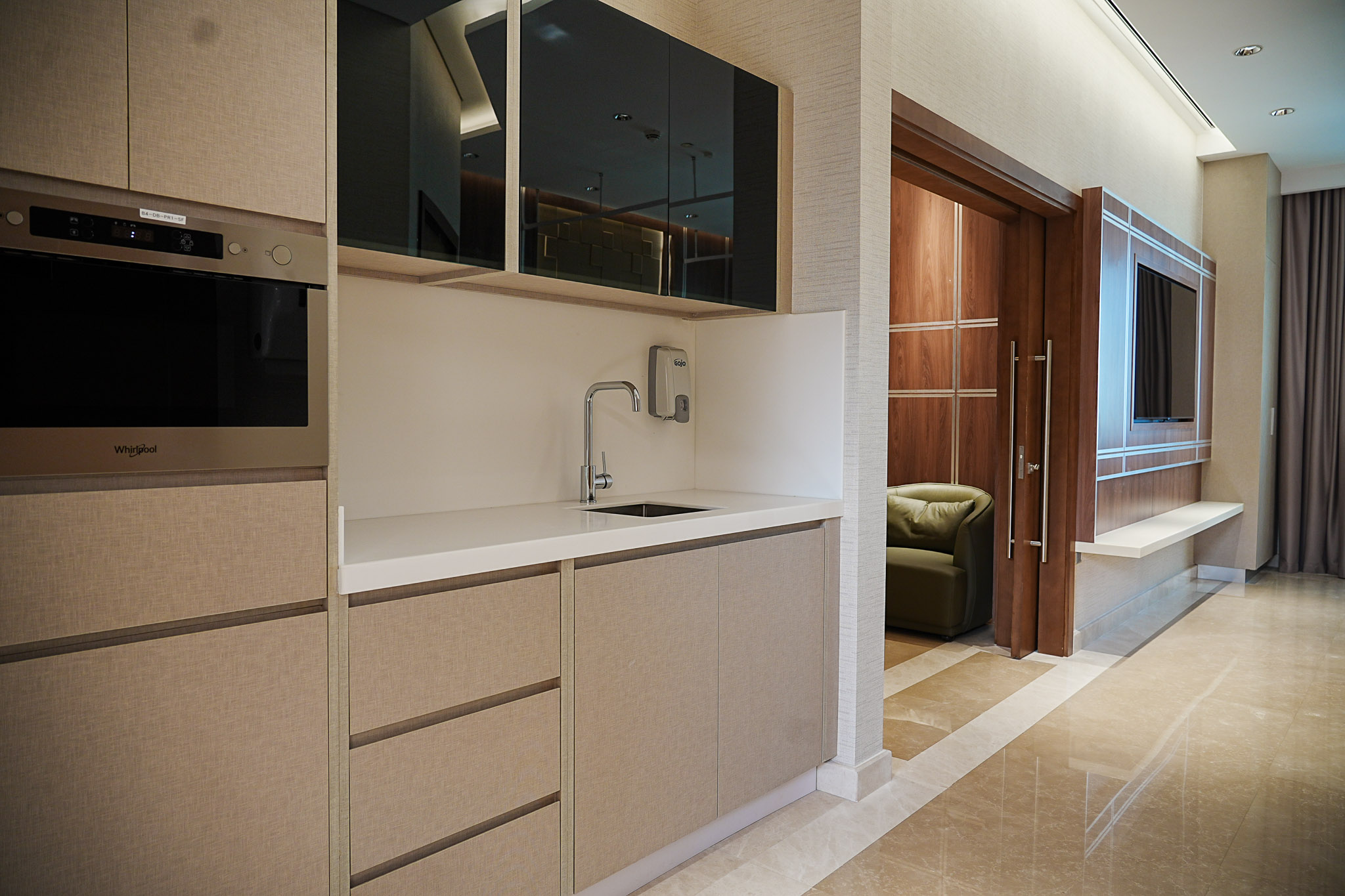 Supreme Suite 1